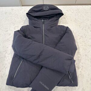 LULULEMON Black cropped puffer down jacket.   Gorgeous
